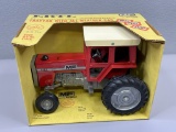 1/16 Massey Ferguson 1105 Tractor w/ Cab