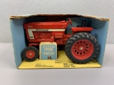 1/16 International 966 Hydro Tractor