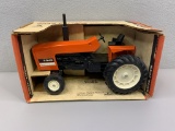 1/16 Allis Chalmers 7045 Tractor