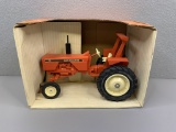 1/16 Allis Chalmers 175 Tractor