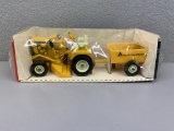 1/16 Allis Chalmers Lawn N Garden Tractor Set