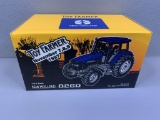 1/16 New Holland 8260 Toy Farmer