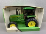 1/16 John Deere 4455 MFWD Tractor