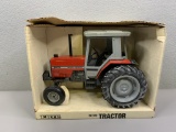 1/16 Massey Ferguson 3070 Tractor