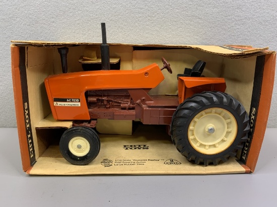 1/16 Allis-Chalmers 7030 Tractor
