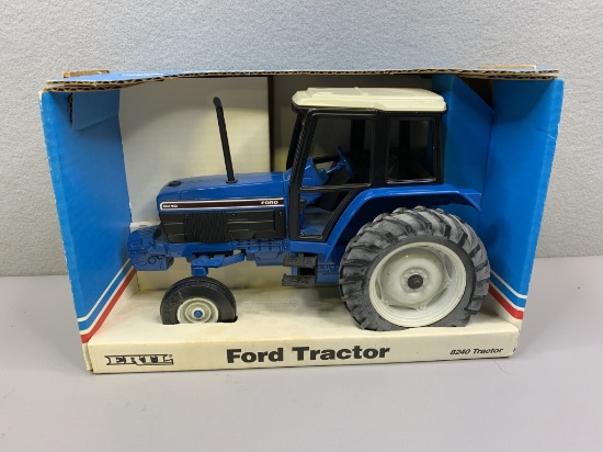 1/16 Ford 8240 Tractor
