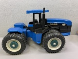 1/16 Versatile Ford 9880 Designation 6 Tractor