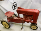 IH Farmall 450 Pedal Tractor