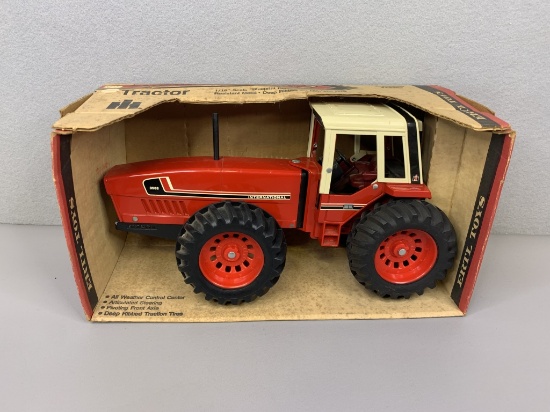 1/16 International 3588 2+2 Tractor First Edition