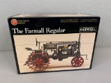 1/16 Farmall Regular Tractor