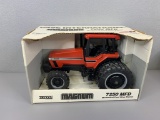 1/16 Case International 7250 Magnum Tractor