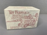 1/64 Toy Farmer International 660 Tractor