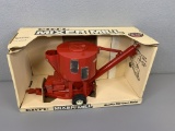 1/16 Mixer Mill by Ertl