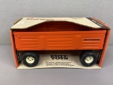 1/16 Allis-Chalmers Barge Wagon