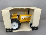 1/16 Minneapolis-Moline G 940 Tractor Scale Models