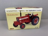 1/16 International Farmall 656 Hydrostatic Tractor