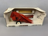 1/16 McCormick 1-PR Corn Picker