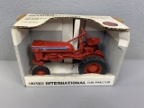 1/16 International Cub Tractor