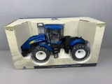 1/16 New Holland T9060 Tractor