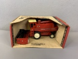 1/32 International Axial-flow Combine