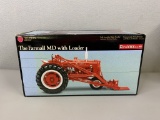 1/16 The Farmall MD Tractor w/Loader McCormick