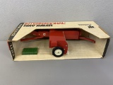 1/16 International Hay Baler