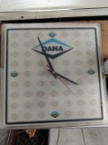 DANA Clock runs and works, no light