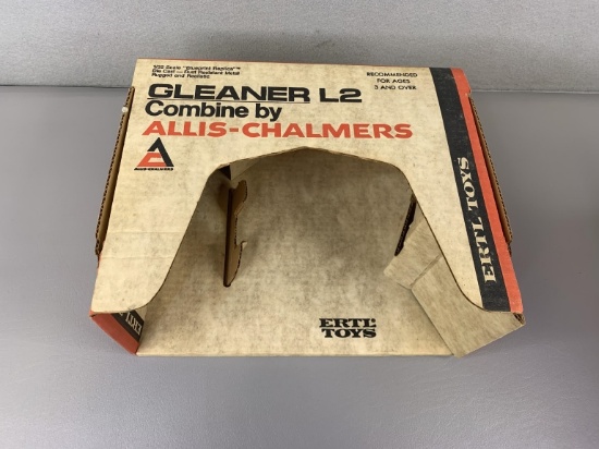 Gleaner L2 Combine by Allis-Chalmers, Empty Box