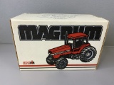 1/16 Case International 7130 Magnum MFD Tractor