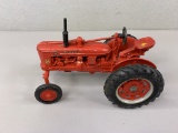 1/16 McCormick Farmall H tractor, Ertl