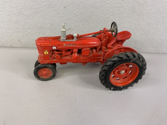 1/16 McCormick Farmall Super H Tractor, Ertl