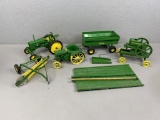 1/16 John Deere Tractors & Farm Equipment