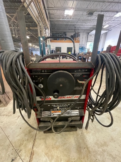 Lincoln Electric Idealarc 250 AC/DC Welder