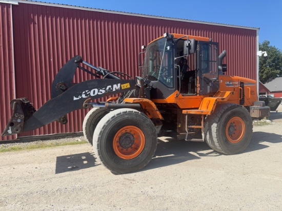 2021 Doosan DL 220-5 Wheel Loader - High Lift