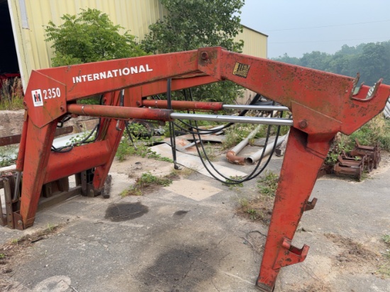 International 2350 loader with forks and bucket