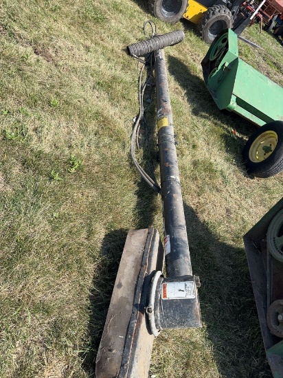Unverferth 14’ Brush Auger - Hydraulic Drive