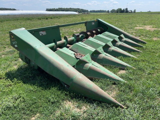 John Deere 643 Corn Head