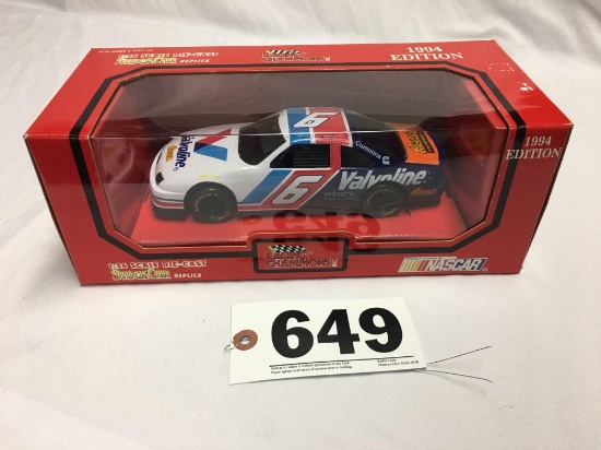 Racing Champions 1:24 scale die cast stock car-1994 edition Mark Martin