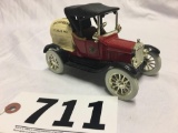 ERTL Anheuser-Busch Budweiser replica 1918 Ford model T runabout Diecast metal bank with the key