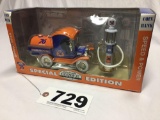 Gearbox toy special edition 1912 Ford model T oil tanker and 1920s Wayne gas pump in box