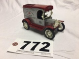 ERTL Replica Ford 1913 model T van national farm toy show limited edition diecast metal bank w key