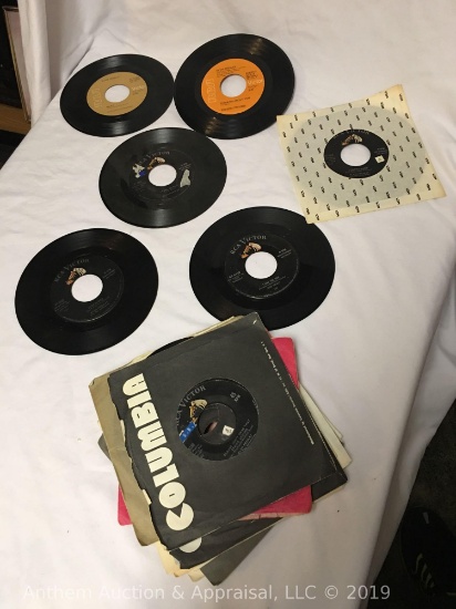 Elvis Presley lot of 45 RPM singles including Blue Suede Shoes, Don't Be Cruel, and many others