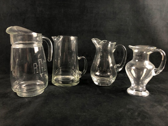 A Mixed Lot Of 4 Clear Glass Serving Water Liquid Pitcher Flower Vase Denizh Curvy Tall Pinch Spout