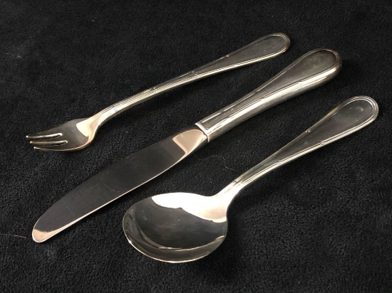 Vintage Oneida Silversmiths 30 Pc Stainless Steel Same Pattern Spoons - Forks -Small Forks