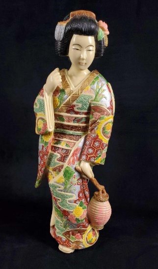 Traditional Geisha Woman Resin Statue