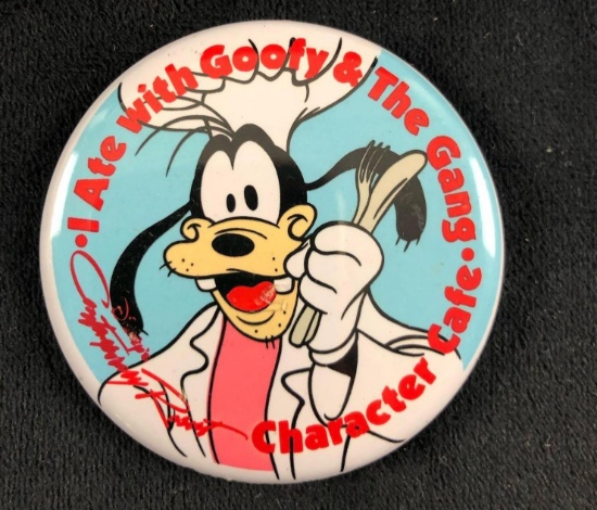A Lot of 325 Vintage Walt Disney Goofy I Ate With Goofy & The Gang Character Cafe Buttons D