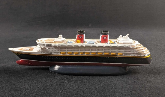 Rare Disney Cruise Line Wonder Model Ship