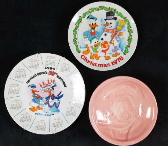 DIsney Donald Duck Collector Plates And Bowl