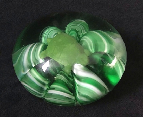 Glass Art Turtle Paperweight Joe Rice St Clair