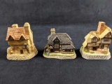 David Winter Cottages Lot Of Three